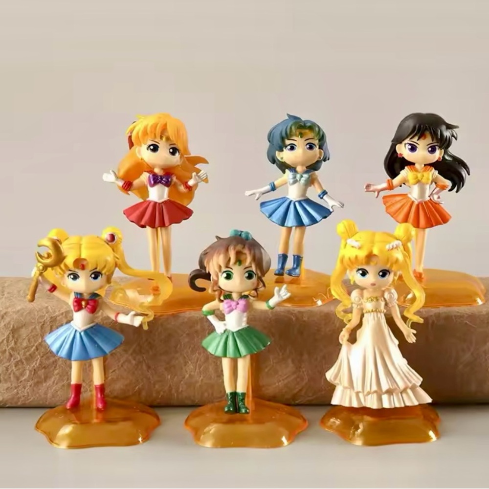 Sailor moon figure set